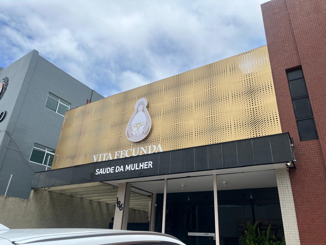 Fachada da clínica Vita Fecunda, onde a Dra. Marília Clara atende